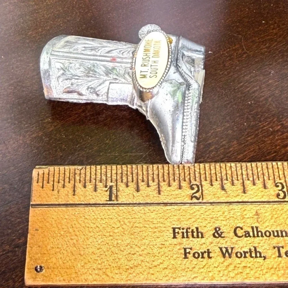 Vintage Mt Rushmore South Dakota Silver Cowboy Boot Salt‎ Pepper Shaker Souvenir